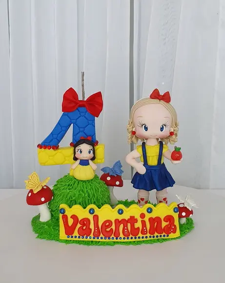 Topo de Bolo Branca de Neve Personalizada em Biscuit