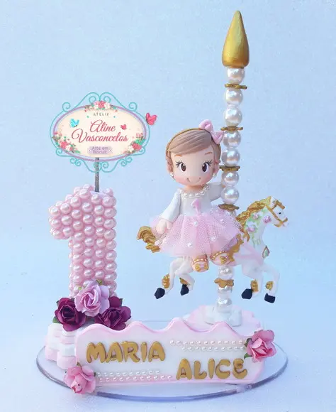 Topo de Bolo Carrossel Personalizado em Biscuit