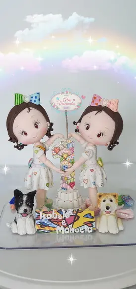 Topo de Bolo Gemêas Insp/ em Romero Brito em Biscuit