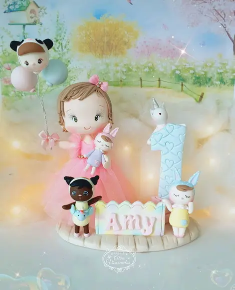 Topo de Bolo Metoo Doll em Biscuit