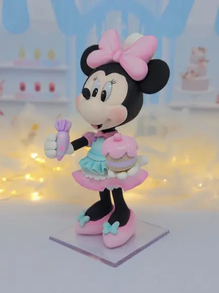 Topo de Bolo Minnie Confeiteira em Biscuit