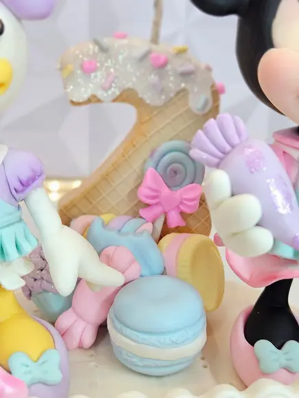 Topo de Bolo Minnie e Margarida Confeiteiras em Biscuit