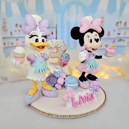 Topo de Bolo Minnie e Margarida Confeiteiras em Biscuit