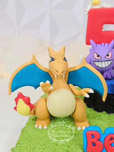 Topo de Bolo Pokemon em Biscuit