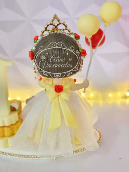 Topo de Bolo Tema Bela e a Fera, Personalizado em Biscuit