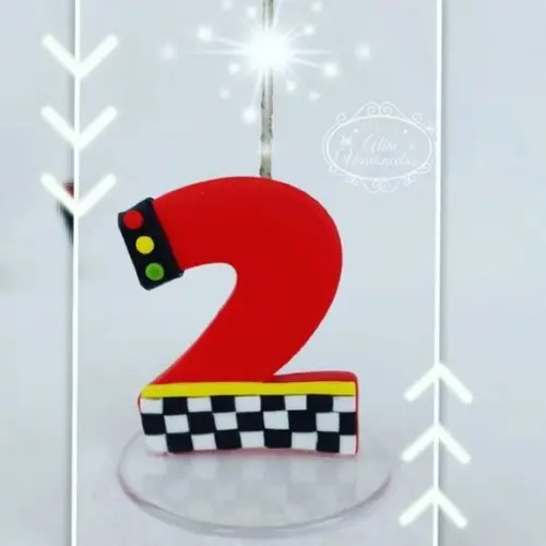 Vela Aniversario Tema Carros em Biscuit