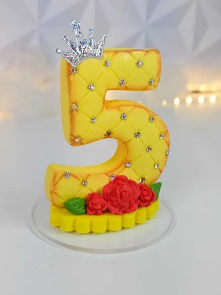 Vela de Aniversário Bela (bela e a Fera) em Biscuit