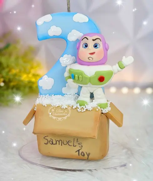Vela de Aniversário Buzz Lightyear Toy Story em Biscuit
