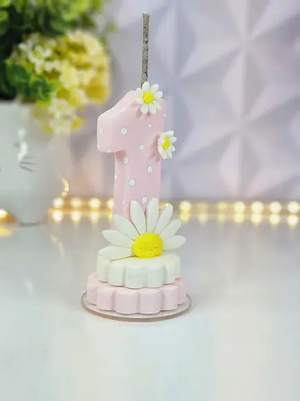Vela de Aniversário Jardim das Margaridas em Biscuit