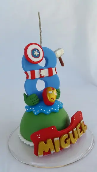 Vela Super Heróis/ Vingadores em Biscuit