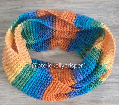Gola infinito em tricô