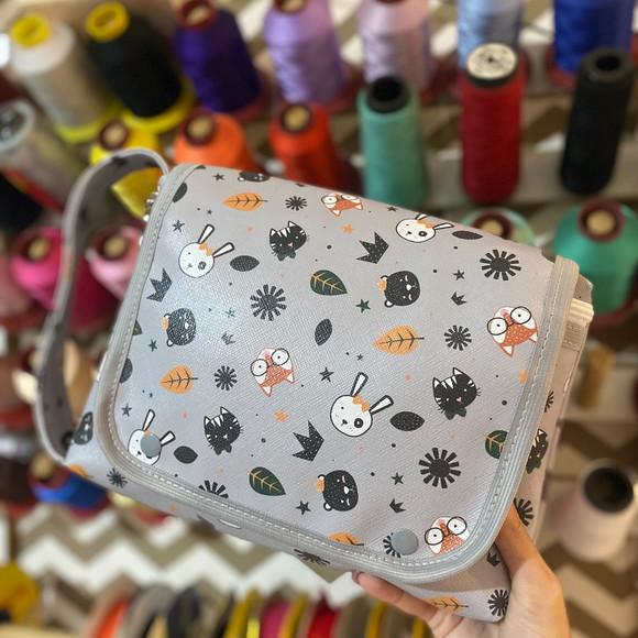 Necessaire Porta fraldas e lenços umedecidos