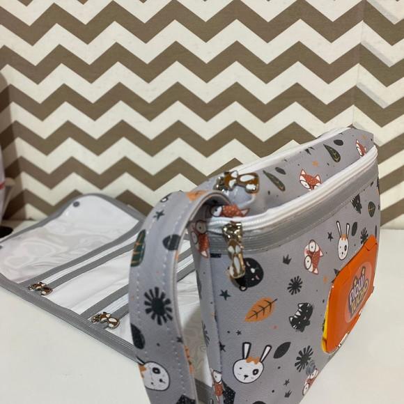 Necessaire Porta fraldas e lenços umedecidos