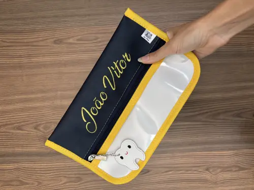 Necessaire Porta Escova de Dente / Impermeável