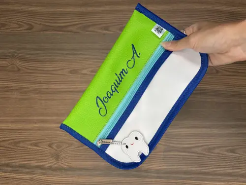 Necessaire Porta Escova de Dente / Impermeável
