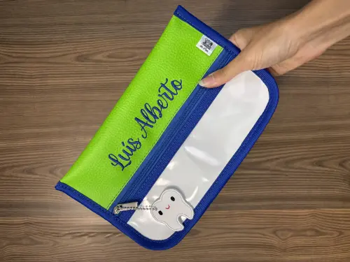 Necessaire Porta Escova de Dente / Impermeável