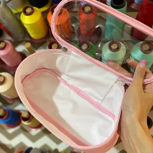 Necessaire / estojo / porta maquiagem com transparencia