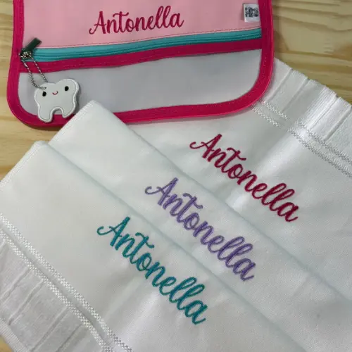Necessaire Porta Escova de Dente + 3 Toalhinhas