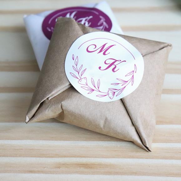 Adesivo para Lembrancinha de Casamento monograma marsala