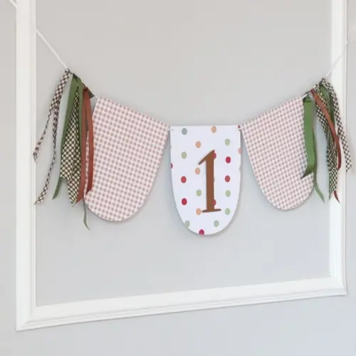Varal Decorativo Xadrez- Três Porquinhos