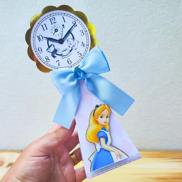 15 Caixas Personalizadas Luxo Alice no Pais das Maravilhas
