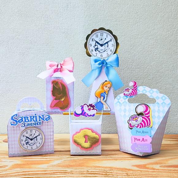 30 Caixas Personalizadas Luxo Alice no Pais das Maravilhas