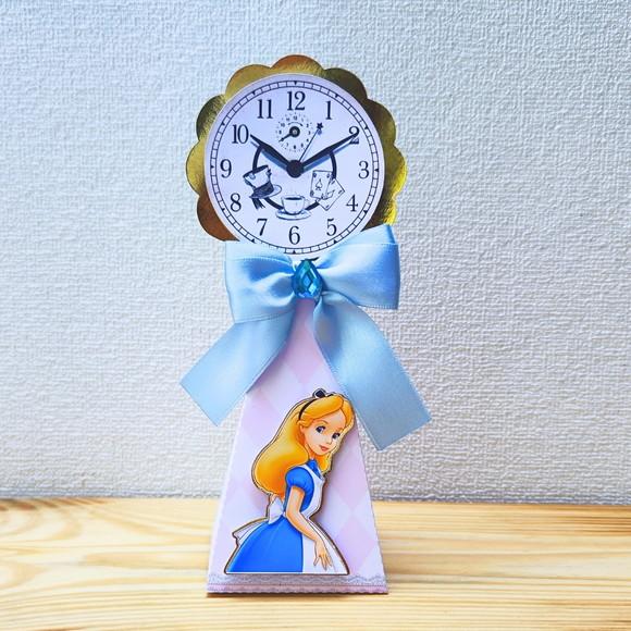 Caixa Pirâmide Luxo Alice no Pais das Maravilhas