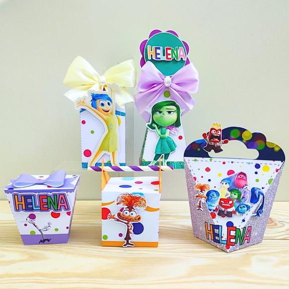 Kit Festa 15 Caixas Personalizadas Divertidamente