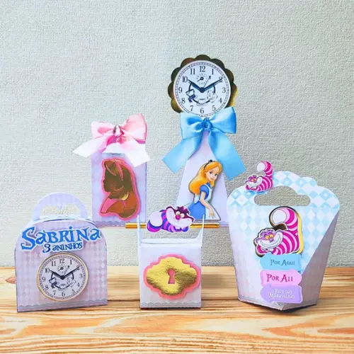20 Caixas Personalizadas Luxo Alice no Pais das Maravilhas