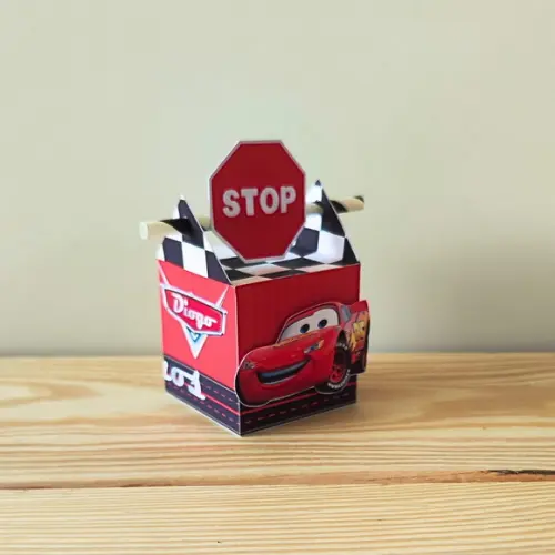 Caixa Canudo Carros Disney