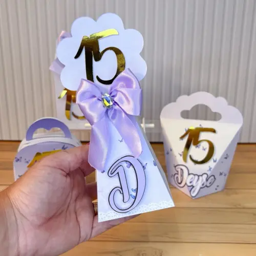 Kit Festa 20 Caixas Personalizadas Lilás e Dourado 15 Anos