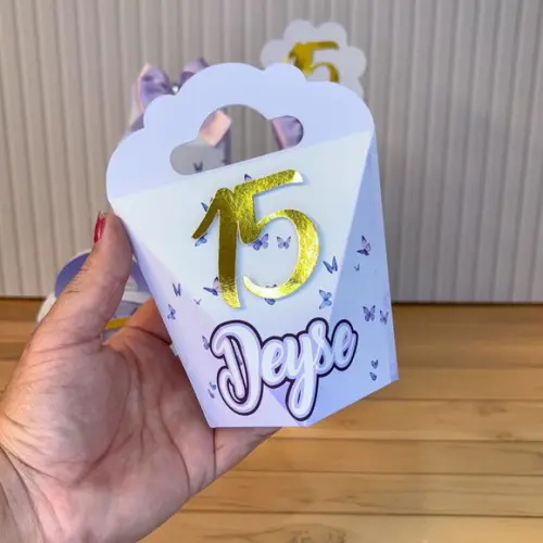 Kit Festa 20 Caixas Personalizadas Lilás e Dourado 15 Anos