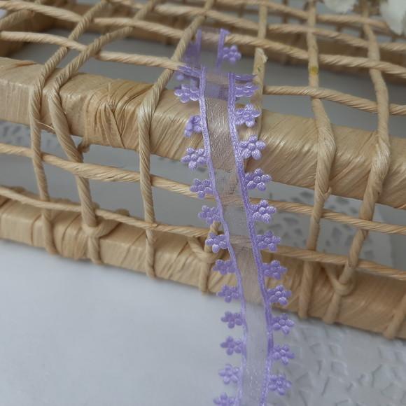 Fita de Voil Lilás com Bordas de Florzinhas Prensadas