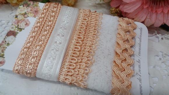Kit de 5 Aviamentos Coordenados Salmão e Branco