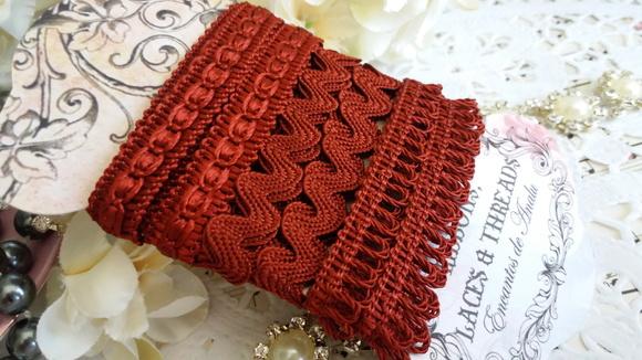 Kit de Aviamentos Vermelho Vinho: Sianinha, Passamanaria, Ponto C