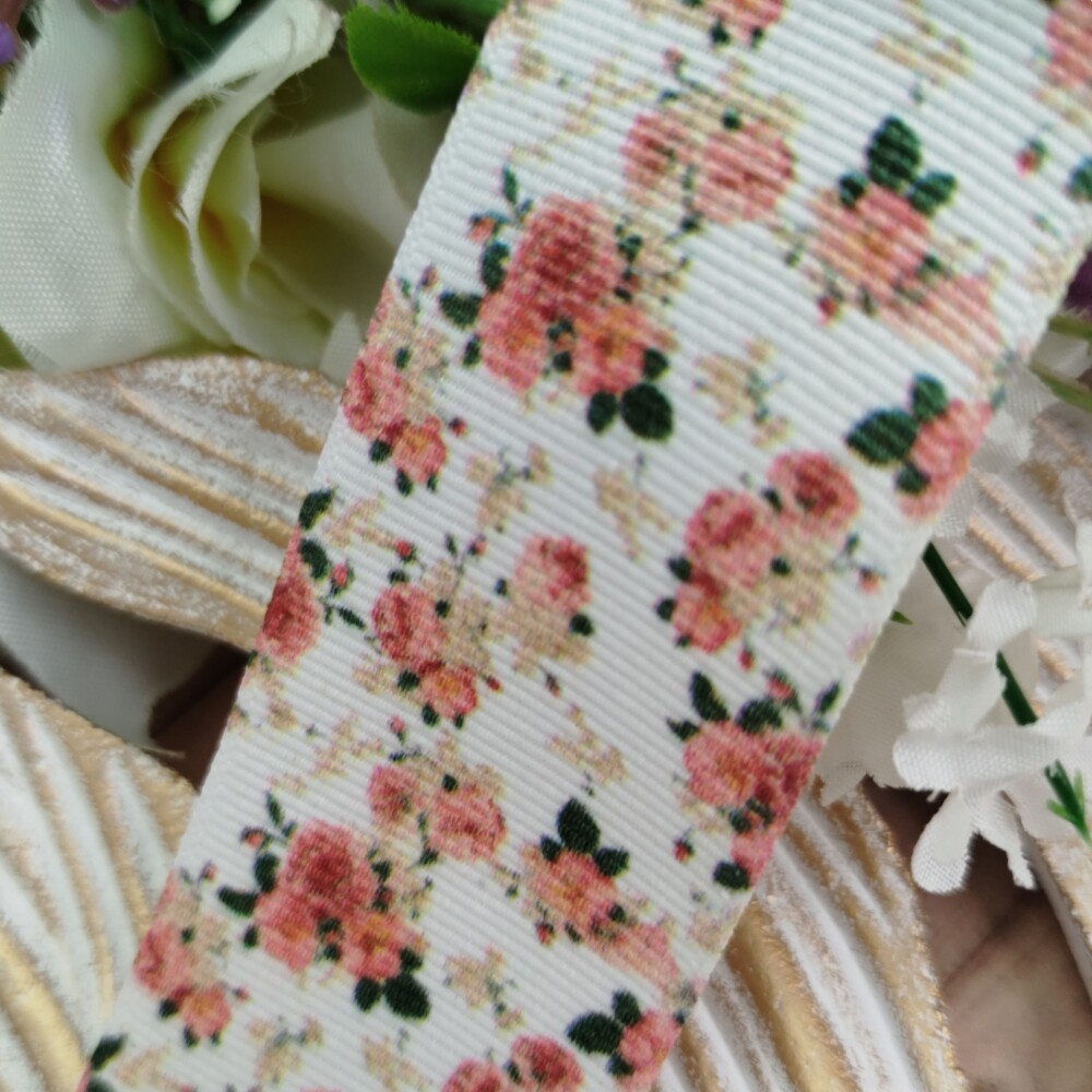 Fita Gorgurão 38mm No 09 Estampa Mini Buquês de Rosas Coral e S