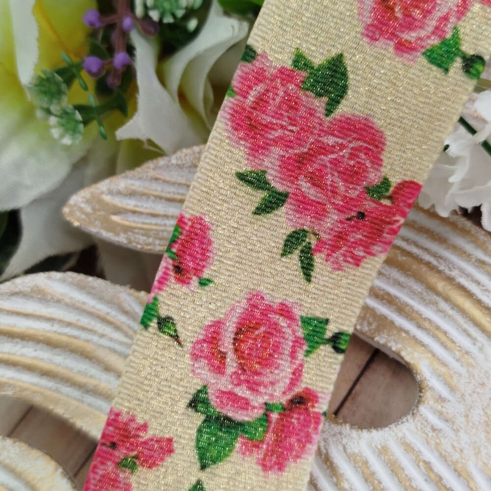 Fita Lurex 38mm Estampa Rosas Pink em Fundo Champagne com Fios Do