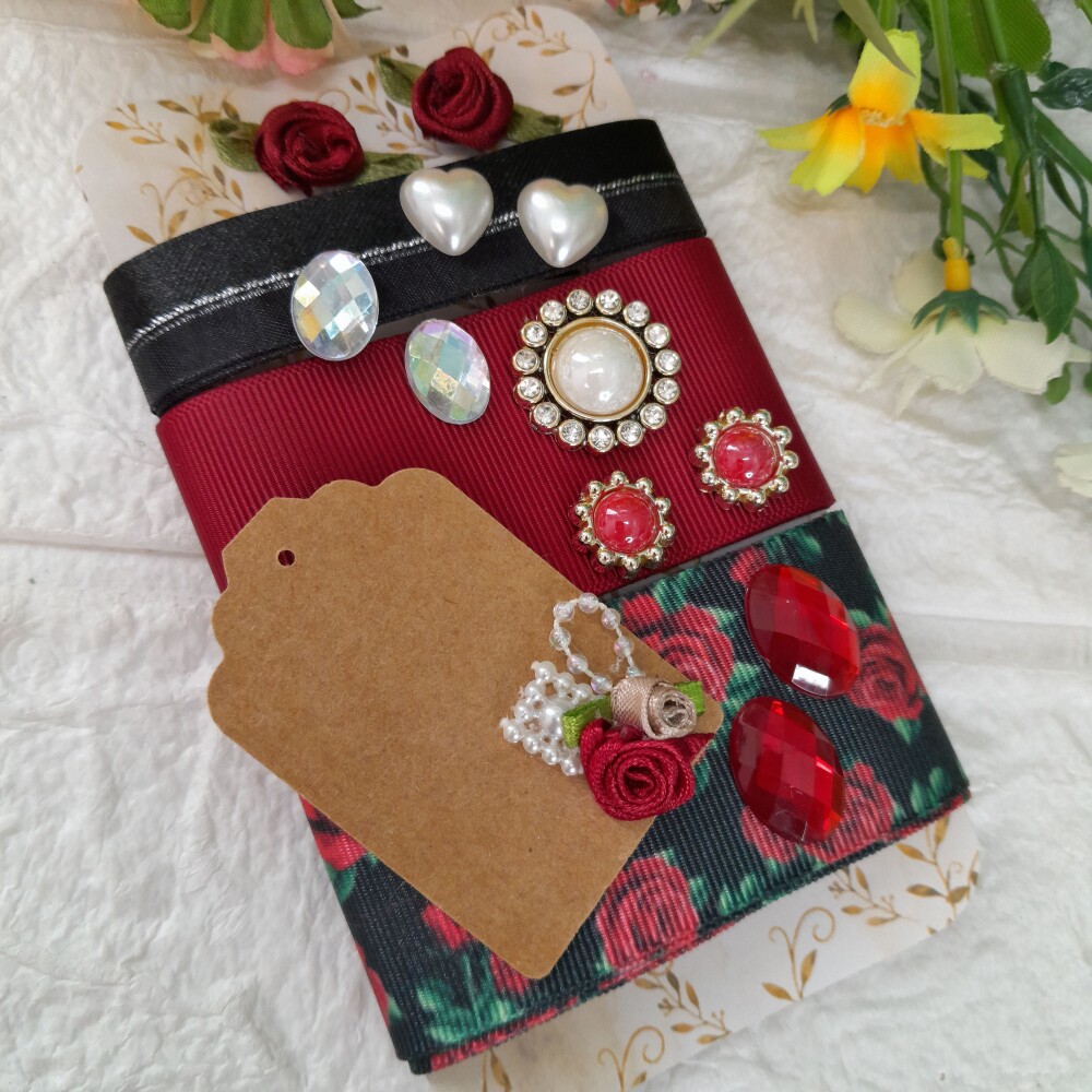 Kit de Fitas e Enfeites Coordenados Vermelho e Preto - Artesanat