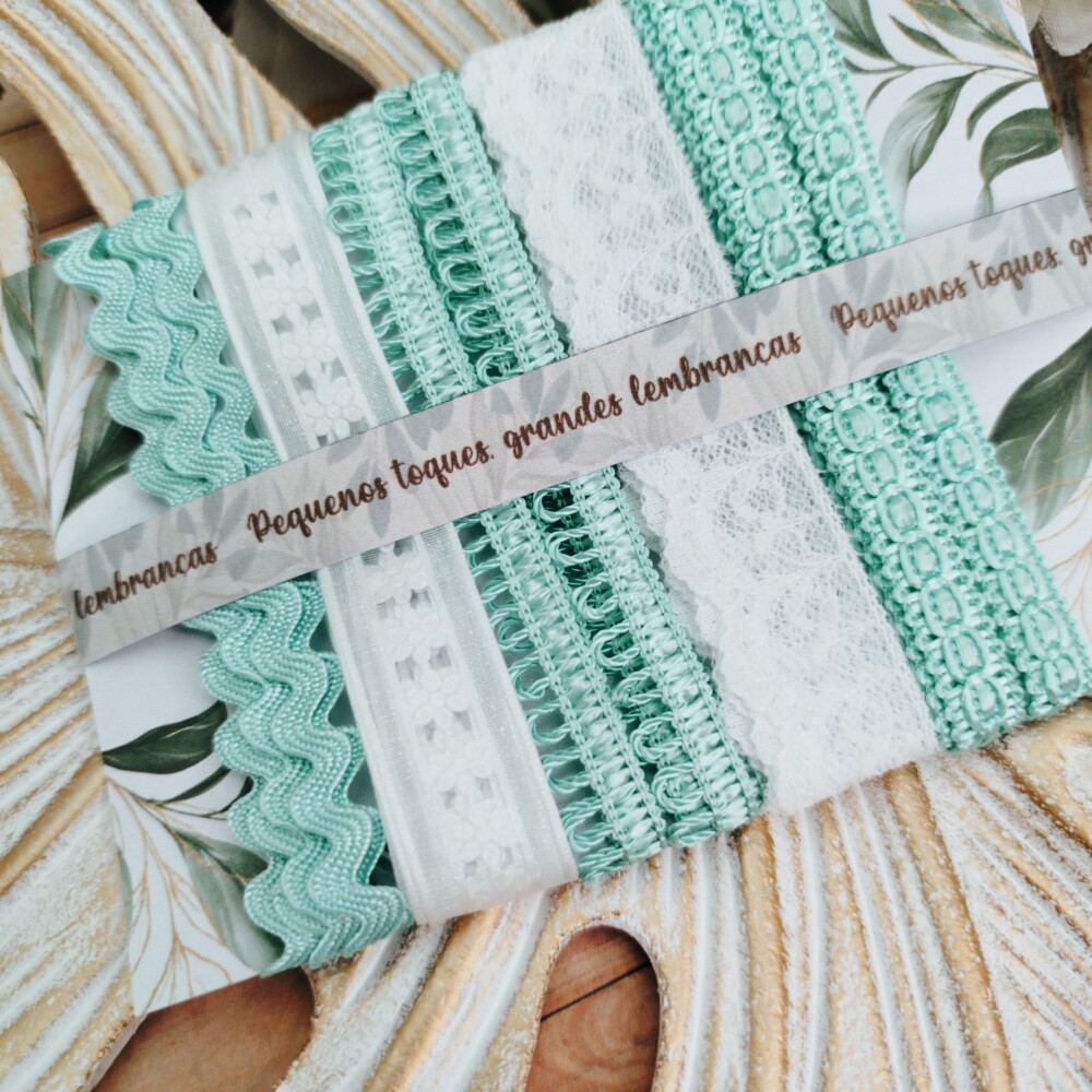 Kit de Aviamentos Coordenados para Artesanato Verde Agua e Branco