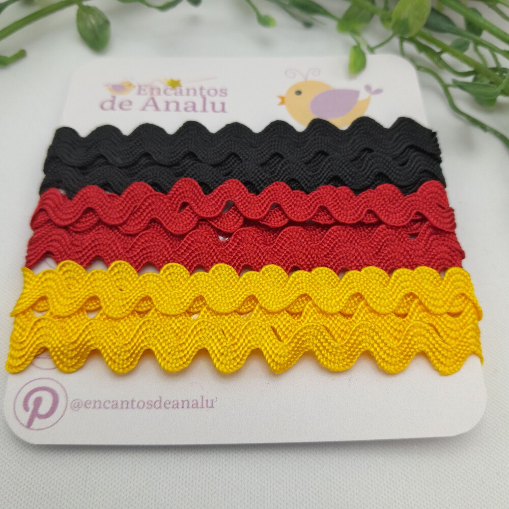 KIt de Sianinhas em Cores Coordenadas Preto, Amarelo e Vermelho