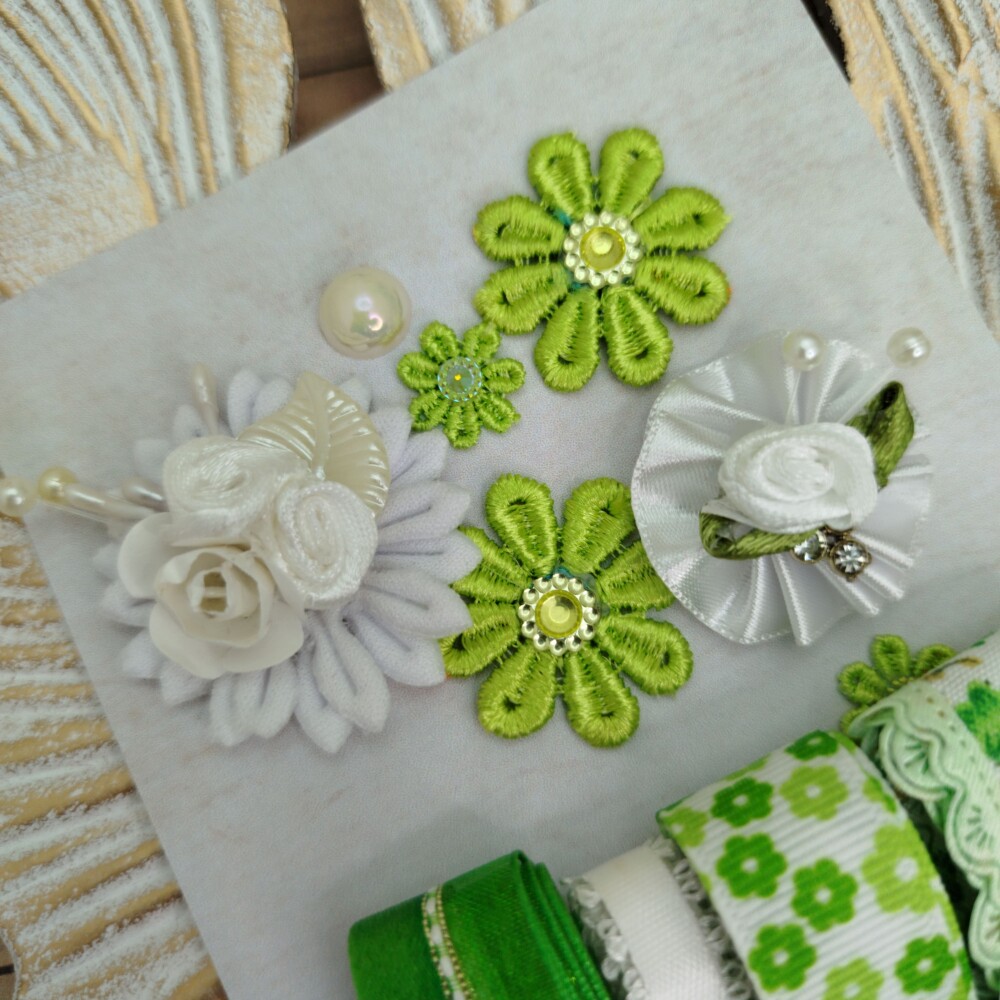 Mix de Aviamentos e Apliques Coordenados Tons Verde e Branco