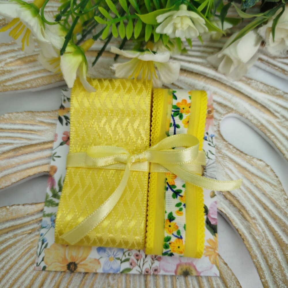 Kit Fitas Amarelas Voil Floral  e Cetim Escama de Peixe