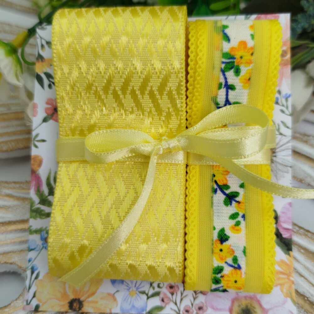 Kit Fitas Amarelas Voil Floral  e Cetim Escama de Peixe