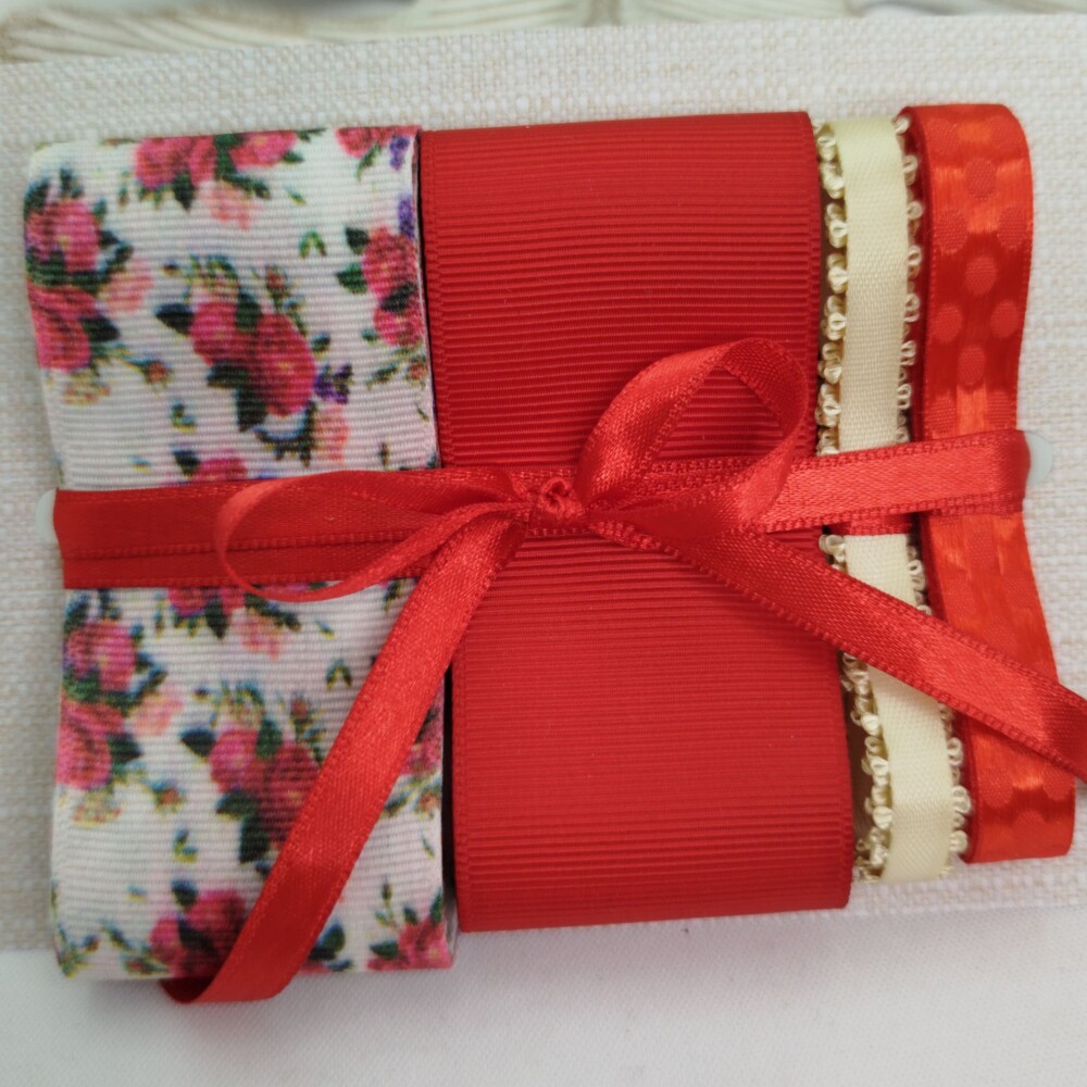 Kit de Fitas Flores Vermelho, Cetim Marfim e Vermelho Poá