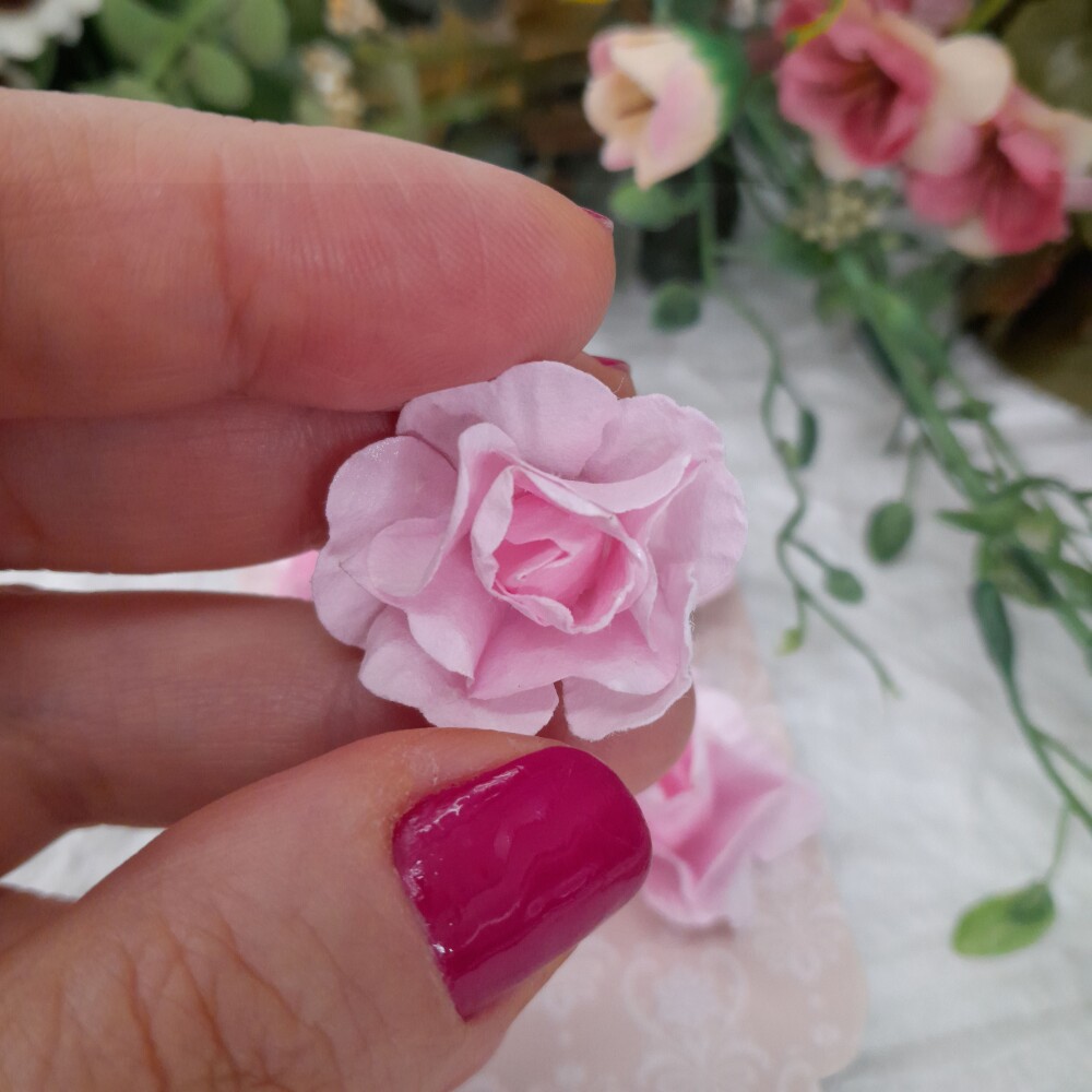 Aplique 4 Flores em papel cor rosa para artesanato e scrapbook