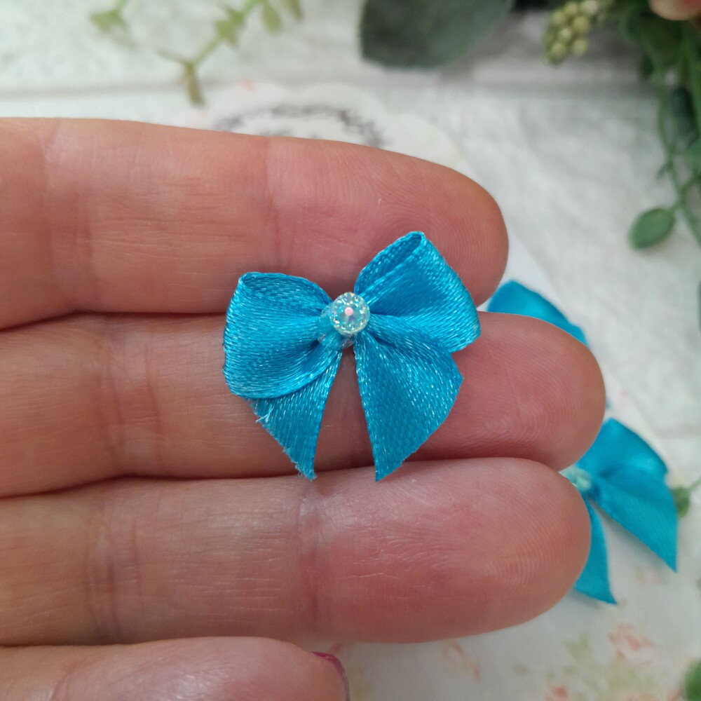Laço Decorativo de Cetim Azul Turquesa com Miolo Brilho