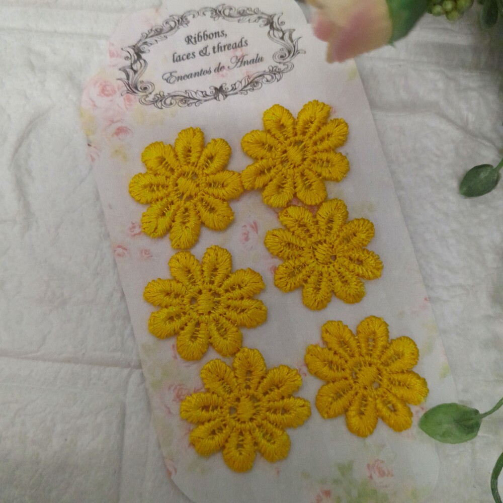 Florzinha Guipure Amarelo mostarda para Artesanato e Customizaç?