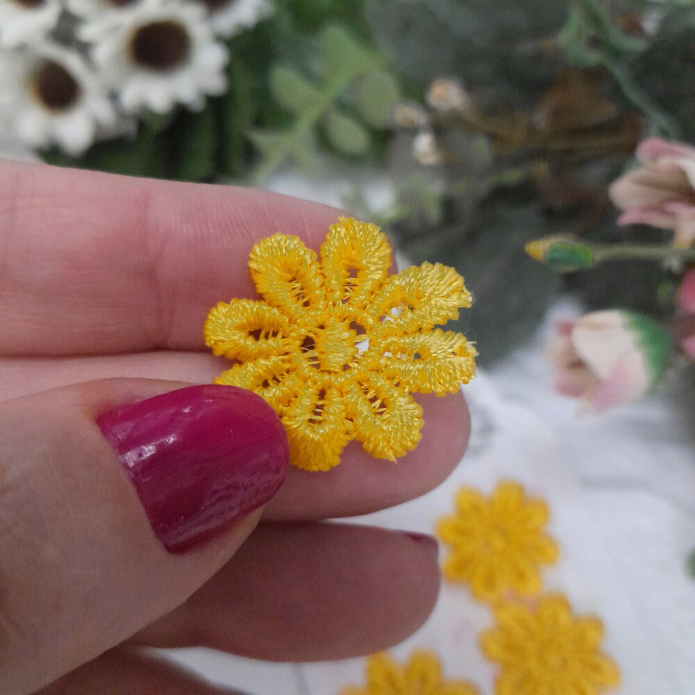 Florzinha Guipure Amarelo mostarda para Artesanato e Customizaç?