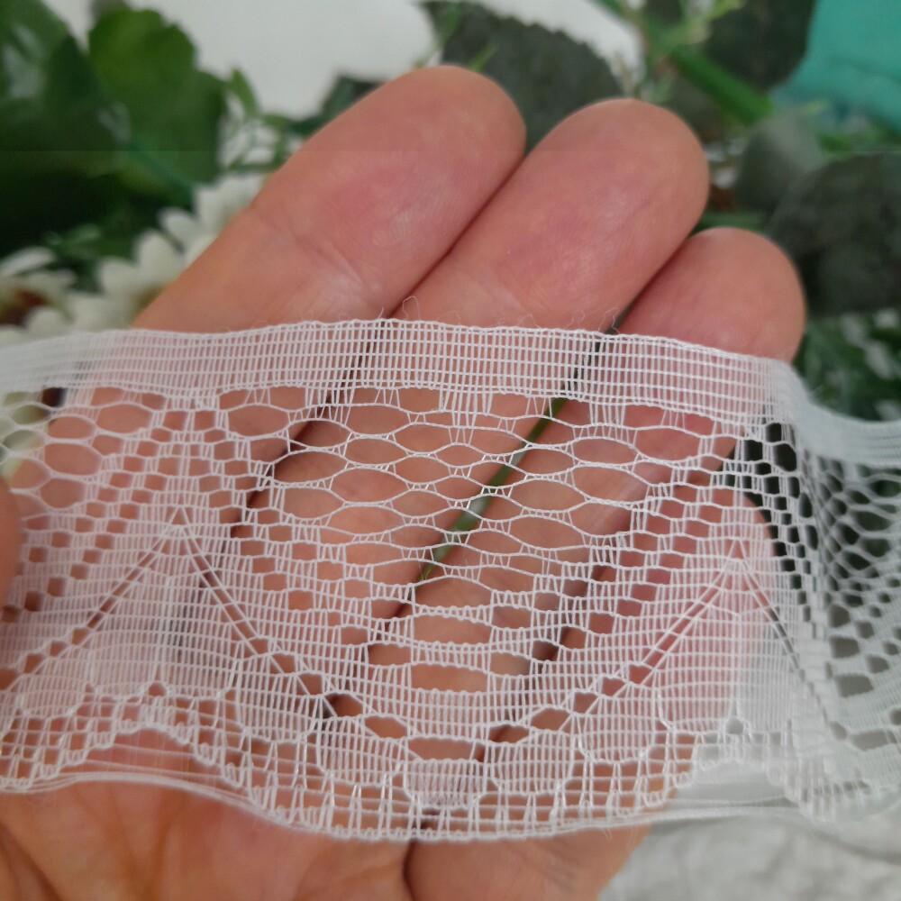 Renda Branca de Poliester - 4,5 cm de largura - 2 metros