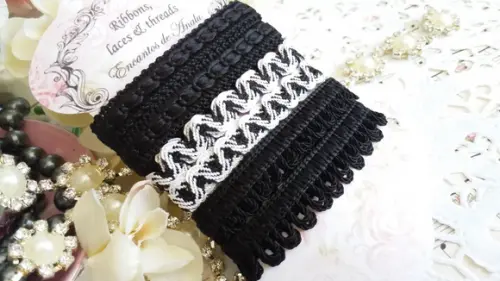 Kit de Aviamentos Coordenados Preto e Branco: Sianinha, Passamanaria, Ponto Curva